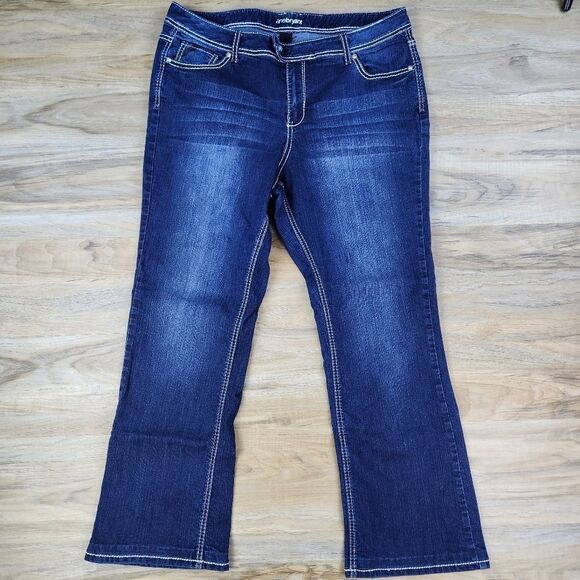 💇‍♀️Lane Bryant Bootcut Embellished Pocket Jeans Size 18 - Picture 2 of 10
